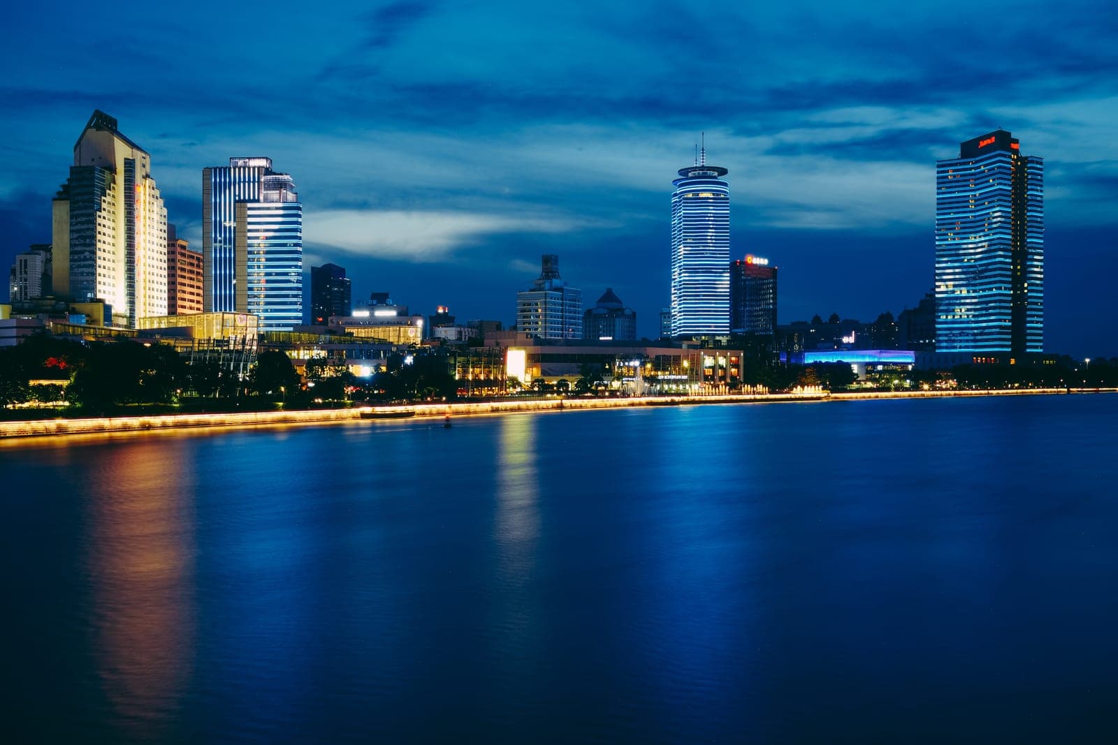 Нинбо