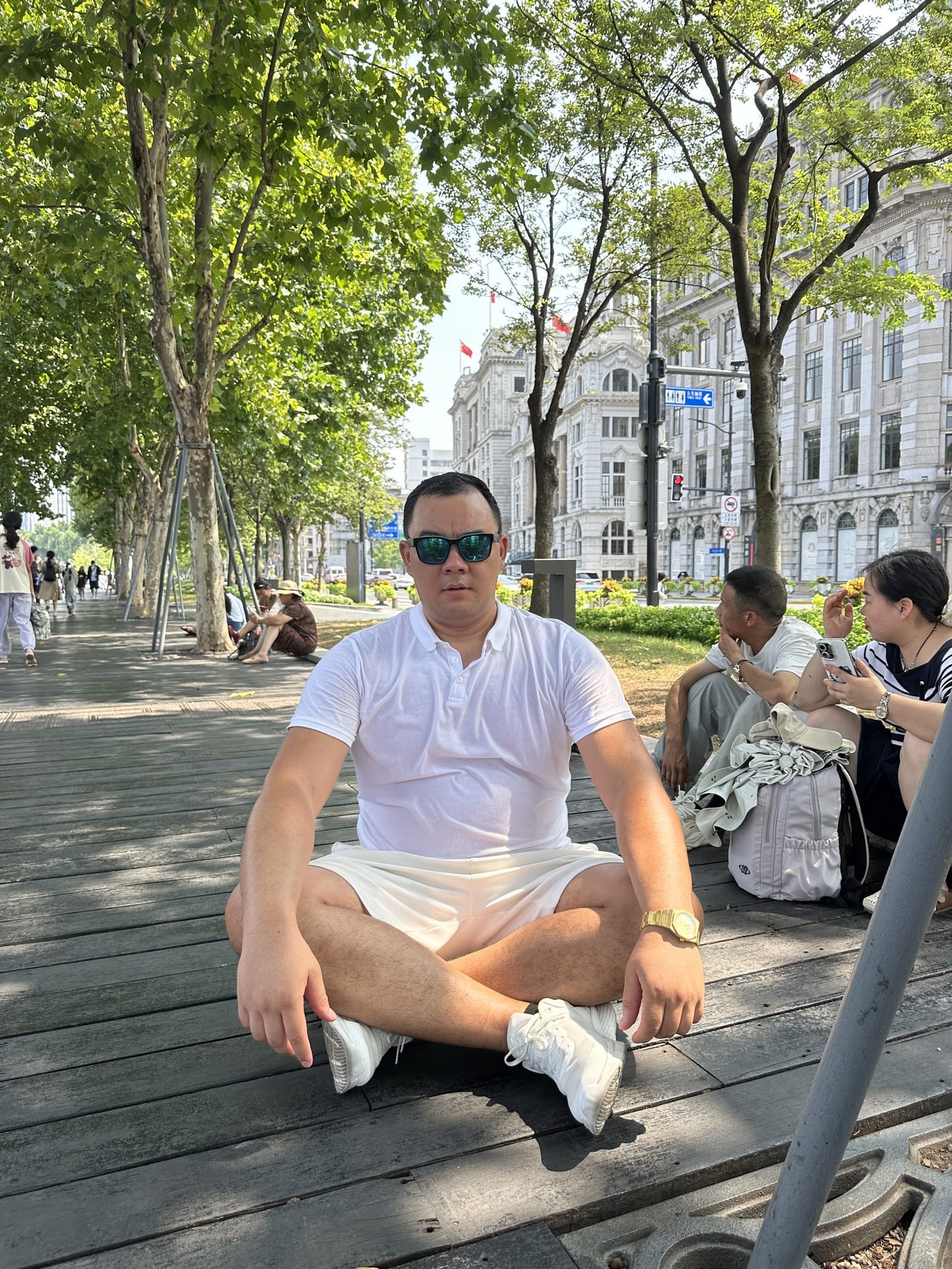 Иу базарының кіреберісі