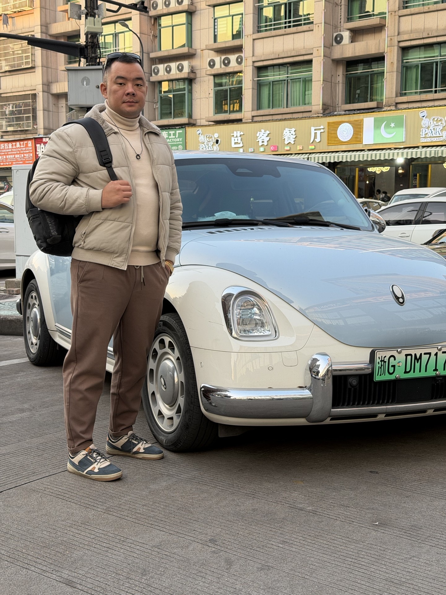Қытай көшелеріндегі люкс көліктер